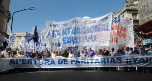 Marcha nacional de docentes reclamando la apertura de paritarias. (6.3.2017) NÉSTOR GARCÍA